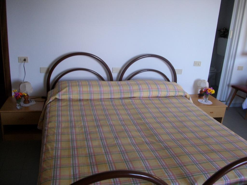 Hotel Alberta Massa  Chambre photo
